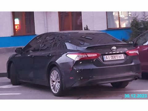 Автомобіль із номером AI0001HI