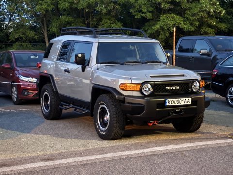 Автомобиль с номером KO0001AA