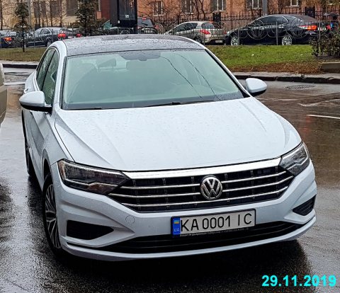 Автомобиль с номером KA0001IC