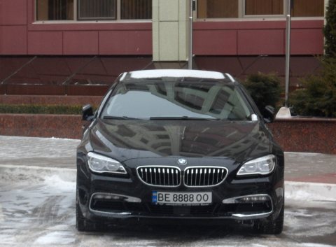 Автомобиль с номером BE8888OO