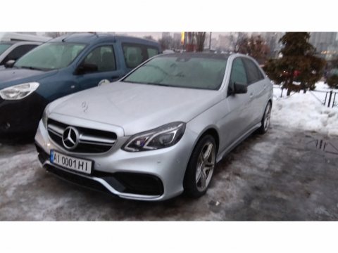 Автомобиль с номером AI0001HI